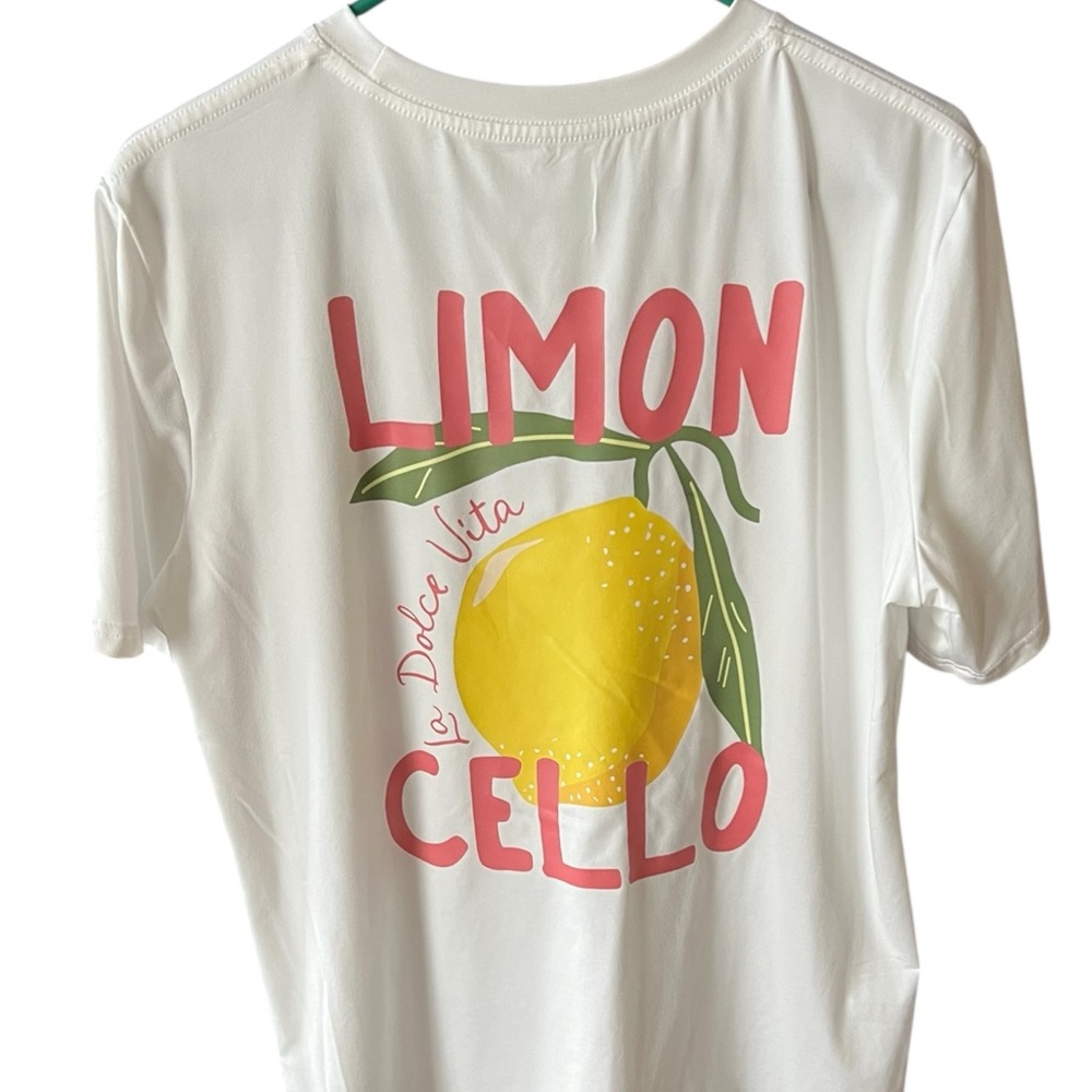 Women’s size large White Tee with Yellow Lemon Graphic - Picture 4 of 7